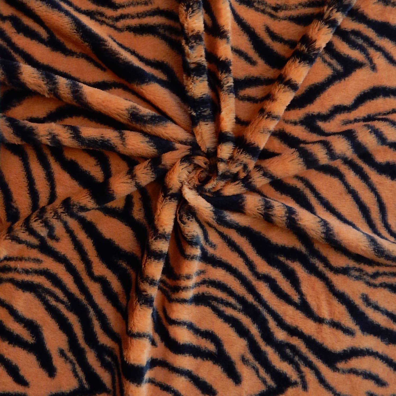 Wholesale Minky Animal Fabric Tiger 20 yard bolt